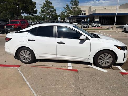 Used 2024 Nissan Sentra S FWD image 4