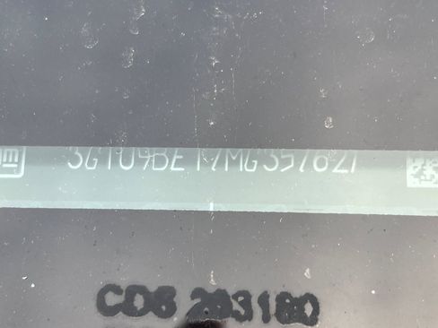 Used 2021 GMC Sierra 1500 SLE image 3