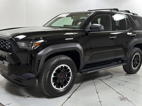 Certified 2025 Toyota 4Runner TRD Off-Road Premium image 1