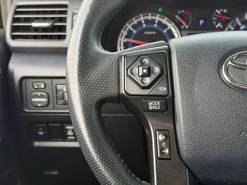 Used 2019 Toyota 4Runner TRD Off-Road Premium image 32