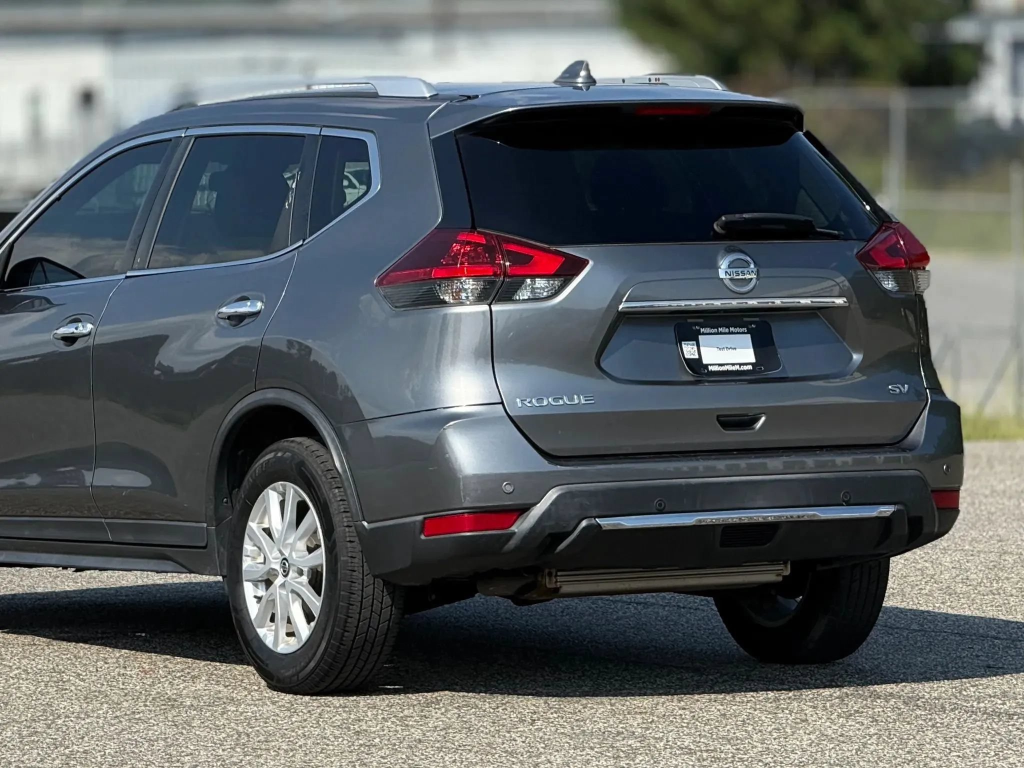 Used 2019 Nissan Rogue SV FWD image 16