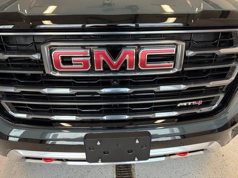 Used 2026 GMC Yukon AT4 w/ LPO, Floor Liner Package AWD/4WD image 11