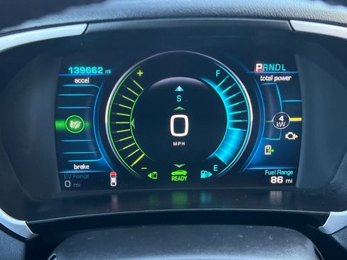 Used 2017 Chevrolet Volt LT FWD image 24