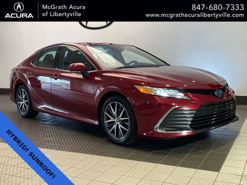 Used 2022 Toyota Camry XLE w/ Cold Weather Package FWD image 1