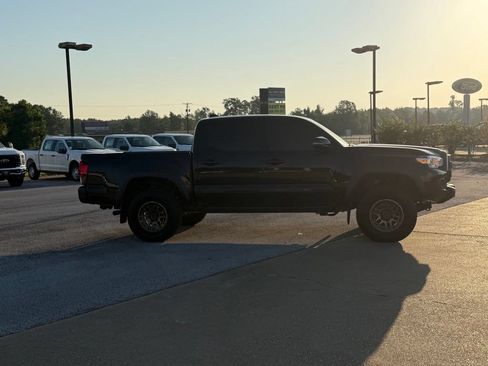 Used 2023 Toyota Tacoma 4x4 Double Cab w/ Trail Edition image 7