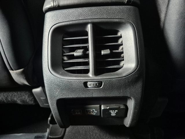 Used 2022 Jeep Cherokee Latitude Lux AWD/4WD image 32