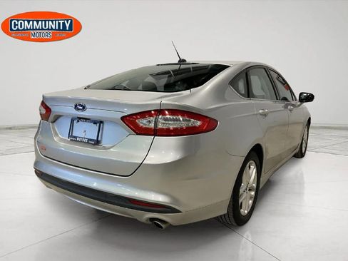 Used 2016 Ford Fusion SE image 6