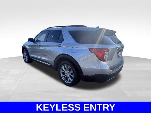 Certified 2022 Ford Explorer XLT w/ Equipment Group 202A image 7