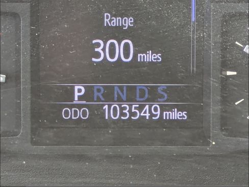 Used 2019 Toyota Tundra SR5 w/ SR5 Upgrade Package AWD/4WD image 24