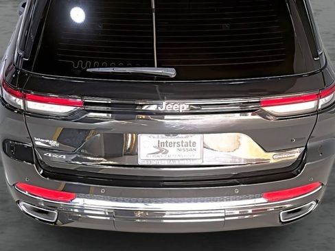 Used 2022 Jeep Grand Cherokee Overland image 11