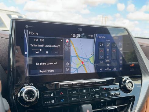 Used 2022 Toyota Highlander Platinum image 21