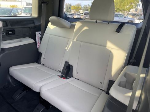 Used 2025 Hyundai Santa Fe SEL image 32