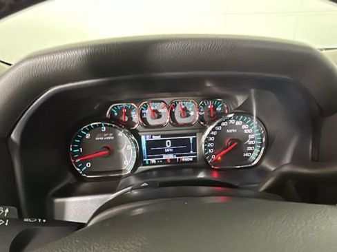 Used 2015 Chevrolet Silverado 1500 LT w/ LT Convenience Package AWD/4WD image 17