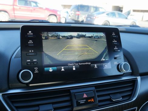 Used 2020 Honda Accord Touring image 27