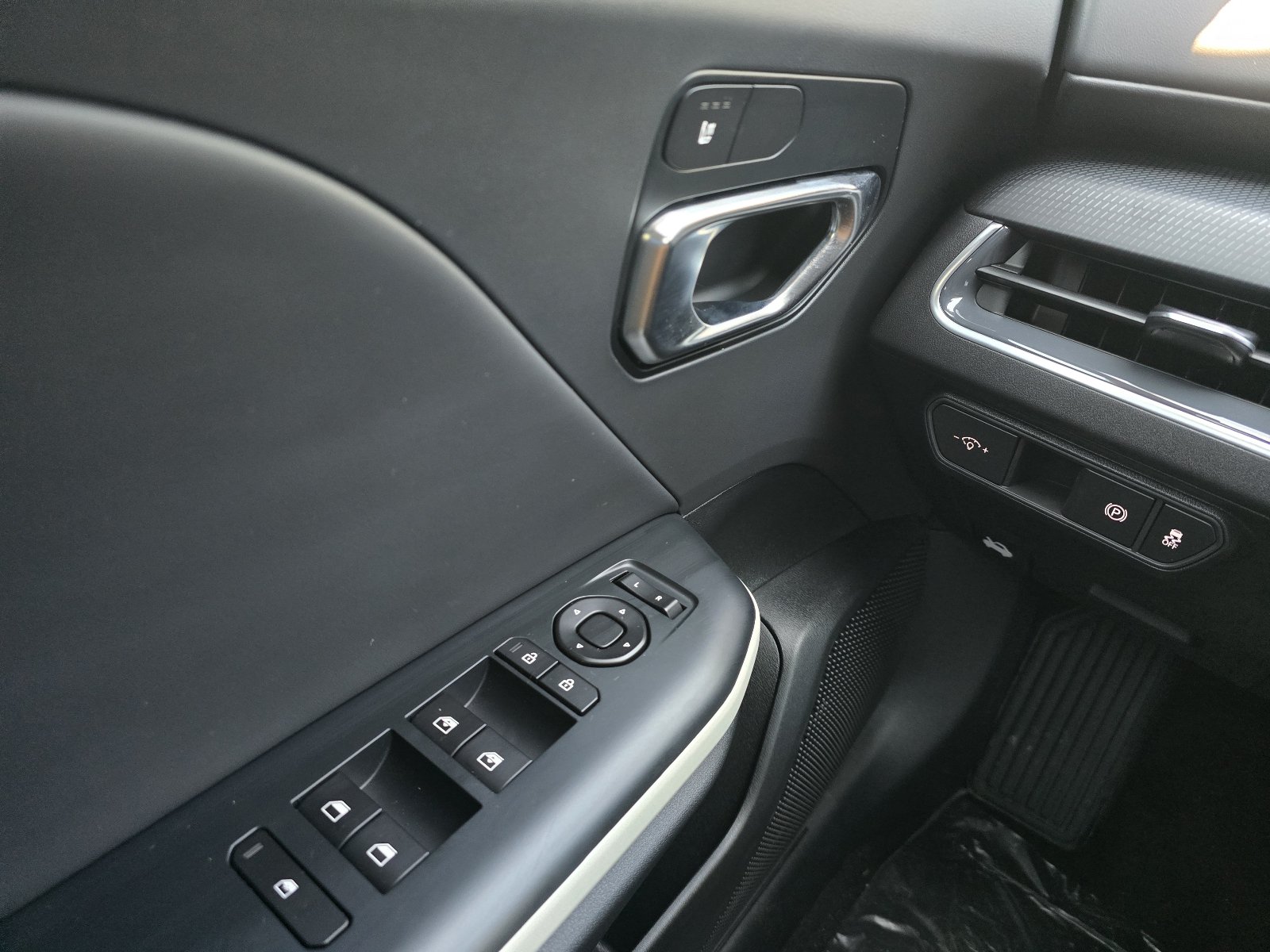 New 2026 Kia K4 GT-Line Turbo FWD image 12