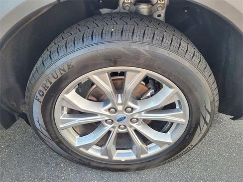 Used 2023 Ford Explorer Limited image 25