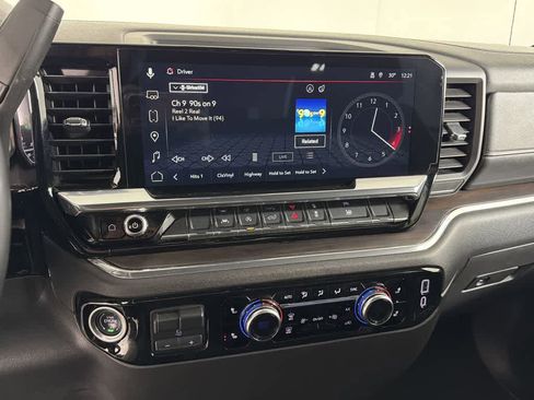 Certified 2025 GMC Sierra 1500 SLT image 53