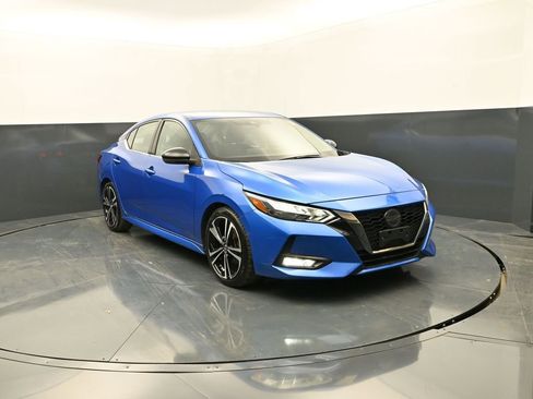 Used 2021 Nissan Sentra SR FWD image 1