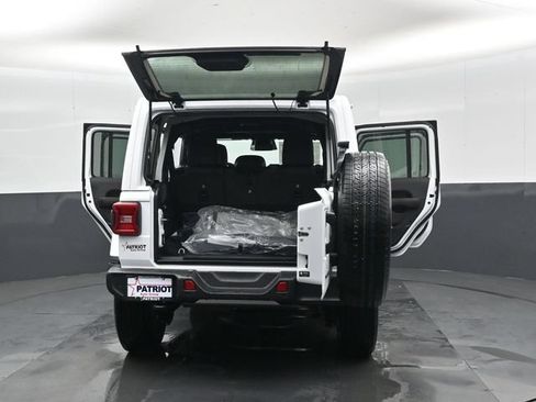New 2026 Jeep Wrangler Sahara AWD/4WD image 47