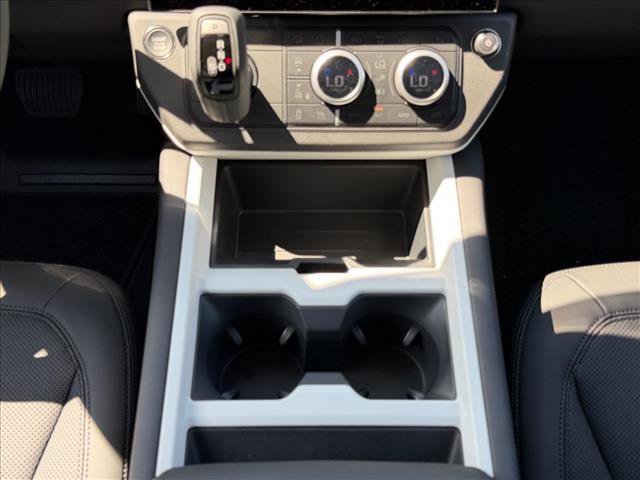 New 2026 Land Rover Defender 110 S AWD/4WD image 15
