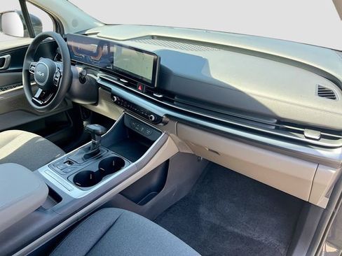 New 2026 Kia Carnival LX FWD image 29