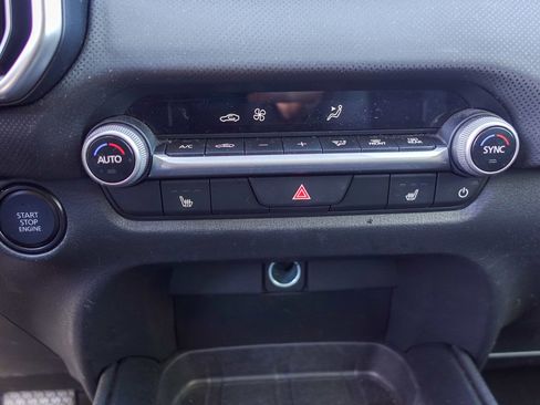 Used 2025 MAZDA CX-50 AWD 2.5 S w/ Premium Package image 18