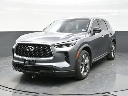 Certified 2023 INFINITI QX60 Luxe w/ Vision Package AWD/4WD image 2