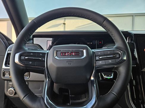 New 2026 GMC Yukon Elevation image 11