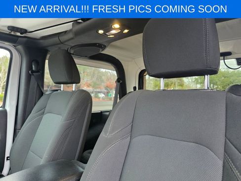 Used 2019 Jeep Wrangler Sport image 8