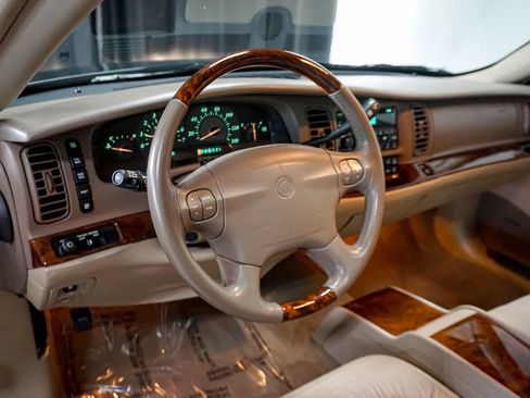 Used 2004 Buick Park Avenue Ultra w/ Ultra Luxury Package FWD image 10