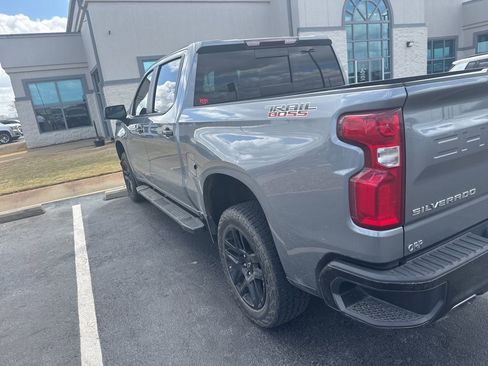 Used 2022 Chevrolet Silverado 1500 LT Trail Boss w/ Convenience Package II image 3
