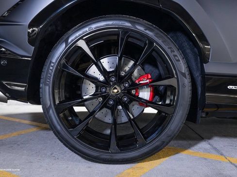 Used 2024 Lamborghini Urus S AWD/4WD image 15