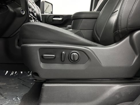 Used 2021 GMC Sierra 3500 Denali w/ Denali Black Diamond Edition AWD/4WD image 15