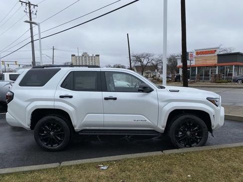 New 2026 Toyota 4Runner 4WD image 2