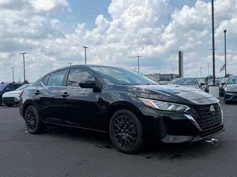 Used 2025 Nissan Sentra S FWD image 3