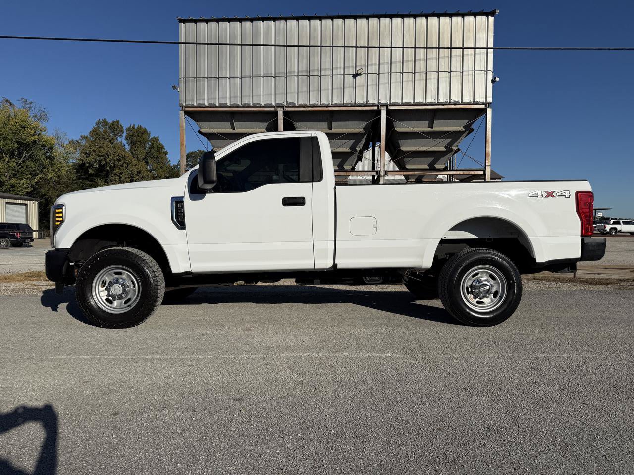 Used 2018 Ford F250 XL AWD/4WD image 2