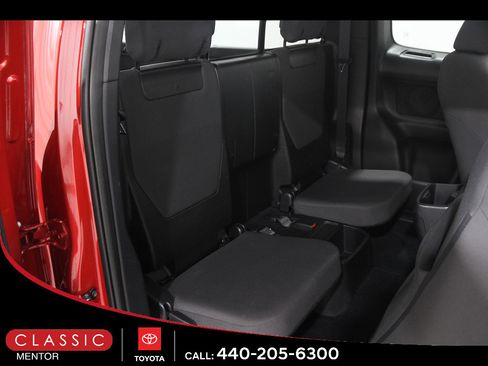 Certified 2019 Toyota Tacoma TRD Sport AWD/4WD image 17