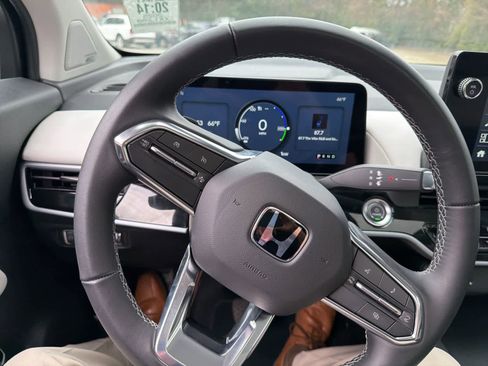 Used 2025 Honda Prologue Touring image 21