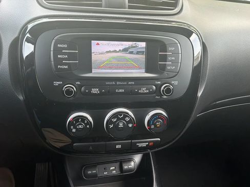 Used 2016 Kia Soul + w/ Soulful Package FWD image 36