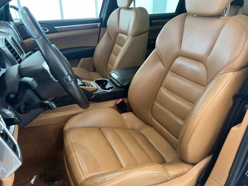 Used 2012 Porsche Cayenne Turbo AWD/4WD image 10