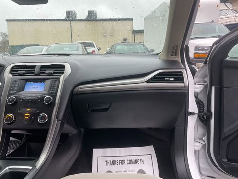 Used 2020 Ford Fusion S image 28