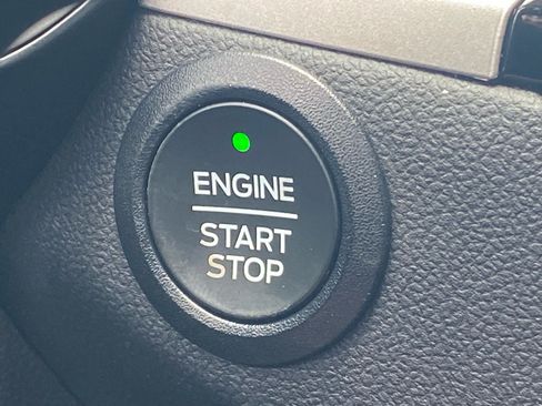 Certified 2022 Ford Escape SE w/ SE Sport Appearance Package FWD image 20