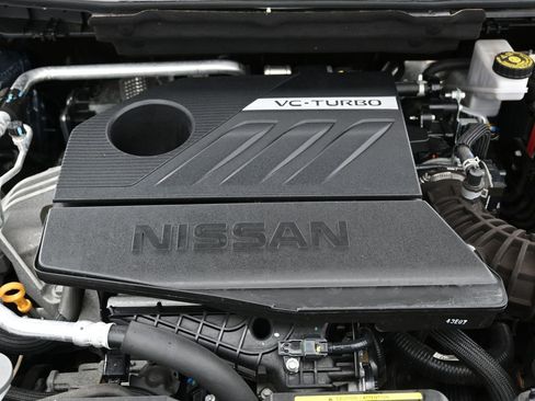 Used 2024 Nissan Rogue SL w/ SL Premium Package image 42