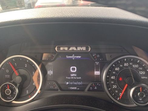 Used 2025 RAM 3500 Big Horn AWD/4WD image 15
