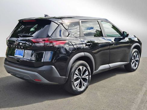 Used 2023 Nissan Rogue SV FWD image 3