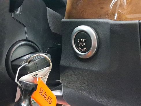 Used 2010 BMW 528i Sedan image 21