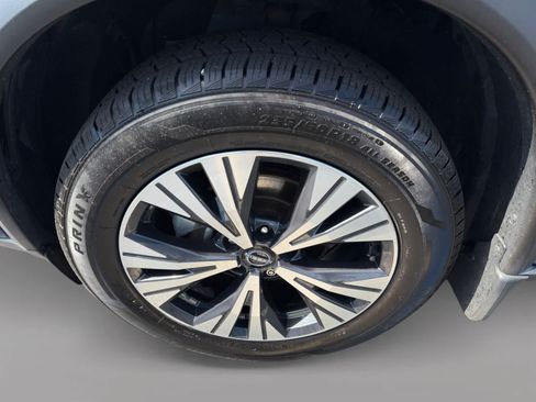 Used 2023 Nissan Rogue SV FWD image 9