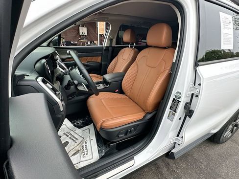 Certified 2022 Kia Sorento SX Prestige w/ Rust Color Package image 22