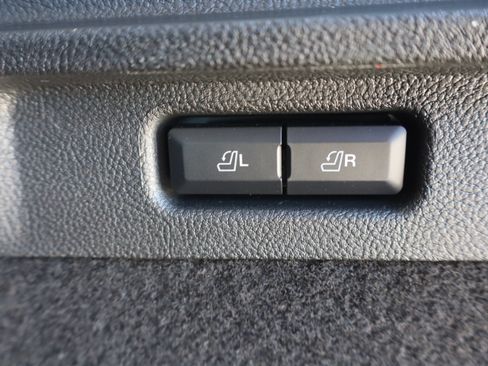 Used 2025 Lincoln Corsair Reserve AWD/4WD image 25