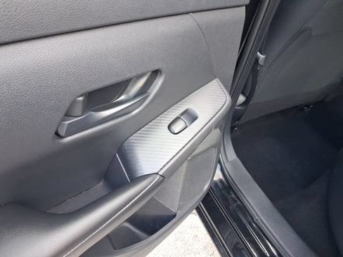 Used 2024 Nissan Sentra SV FWD image 10